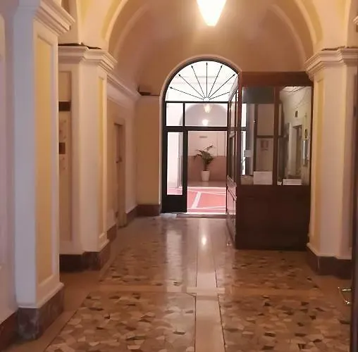 Sixty One Luxury Rom